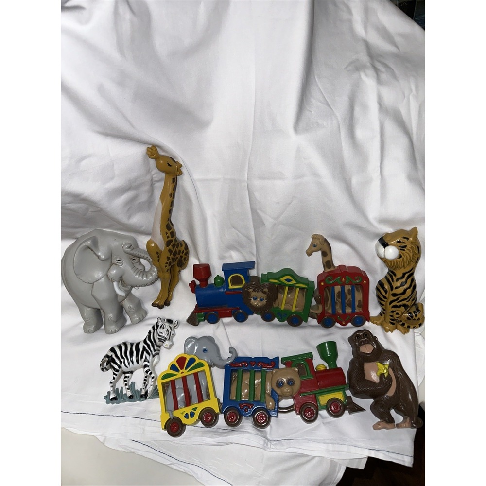 BURWOOD Train‎ Wall Plaques Vintage Circus WILD ANIMAL Kids Elephant Lion Mcm